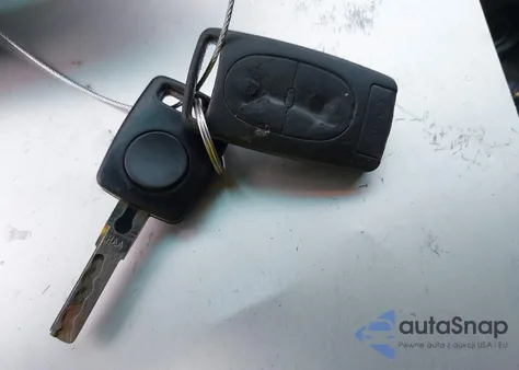 1997 Audi A4 2.8 z USA, uszkodzony, nr VIN WAUEA88D0VA021941